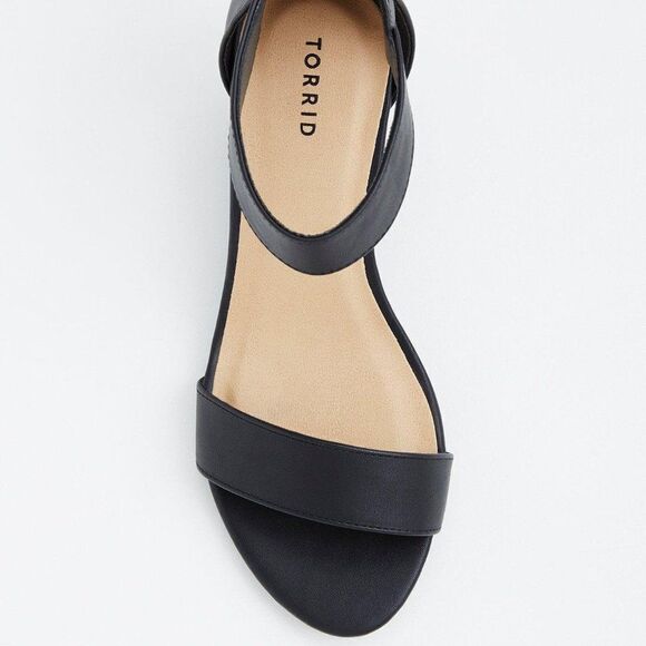 Torrid 12W Black double strap wedge New - Picture 2 of 3